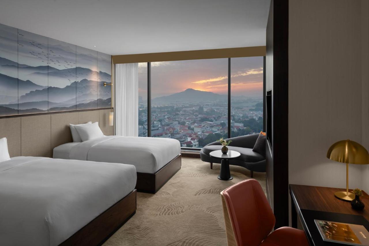 Crowne Plaza Vinh Yen City Centre By Ihg מראה חיצוני תמונה