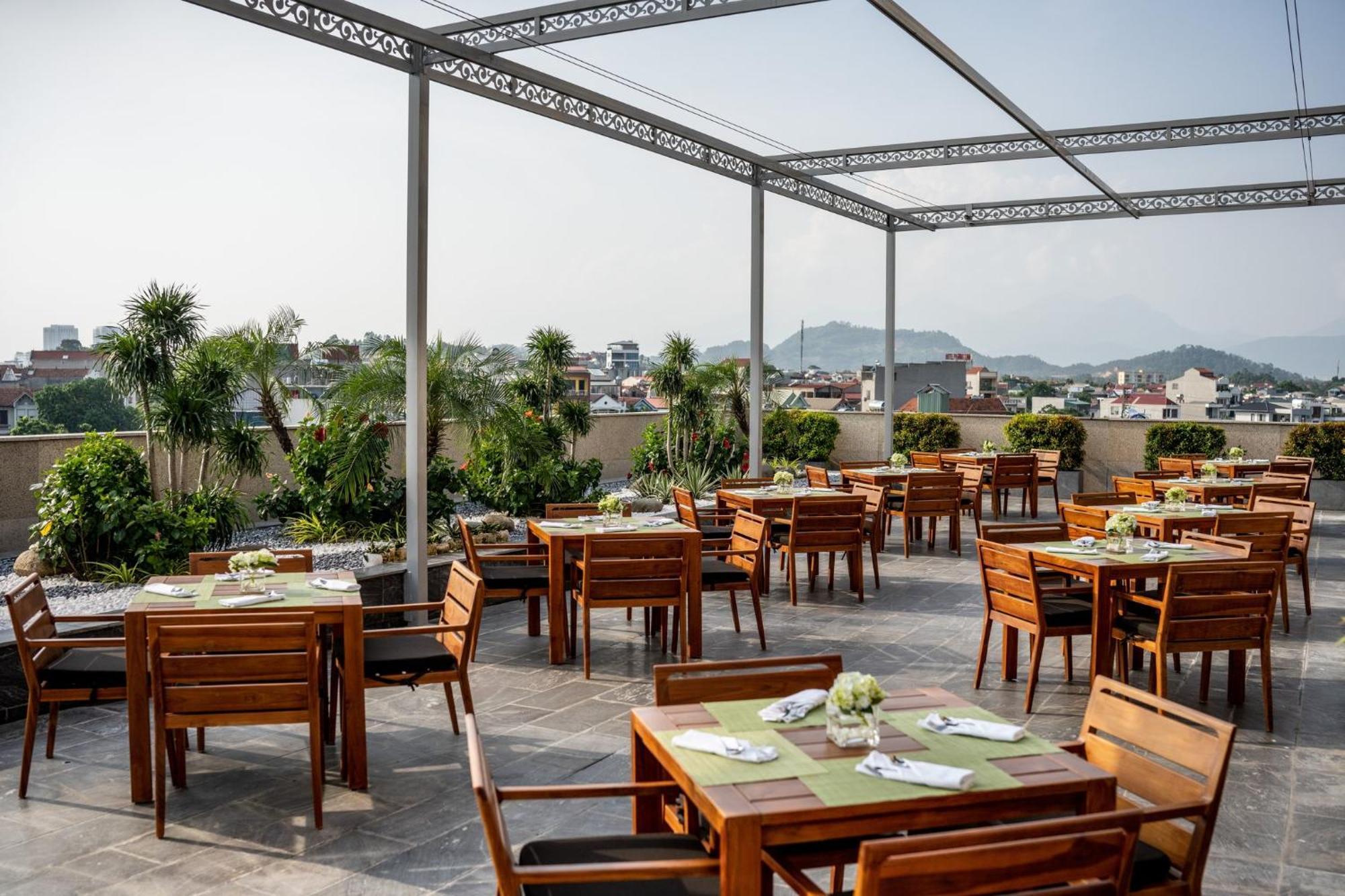 Crowne Plaza Vinh Yen City Centre By Ihg מראה חיצוני תמונה